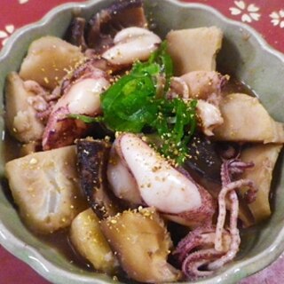 里芋椎茸ヒイカの煮物